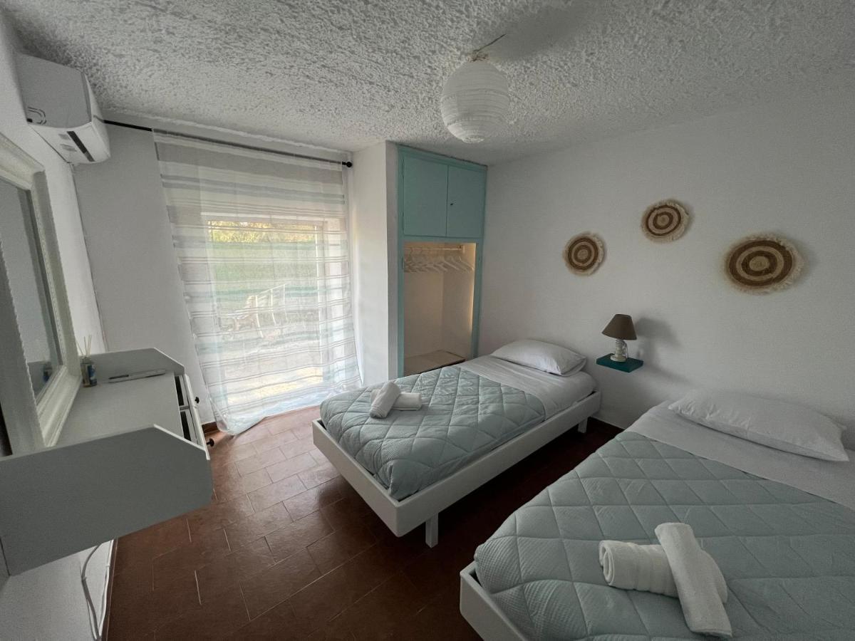 Ciel Apartment, 5 Minutes Walk From Ipsos Beach! Bagian luar foto